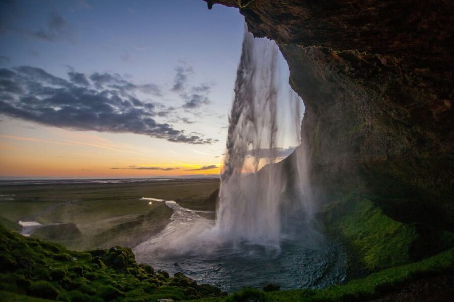 2 Day Iceland Winter Tour to South Coast - What to Pack (So You Don’t Hate Winter)