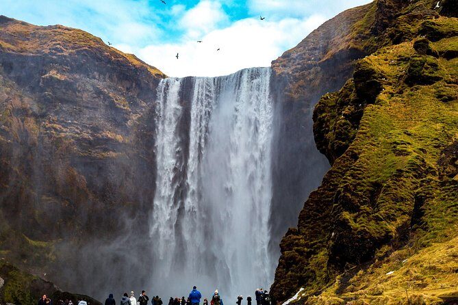 3-Day Golden Circle, Ice Cave and Glacier Lagoon Small-Group Tour - Day 1: Þingvellir, Geysir, Gullfoss, and a Northern Lights-Friendly Base