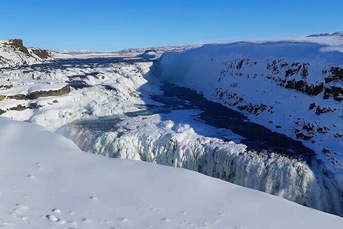3-Day Golden Circle, South Coast & Ice Cave - Small Group Tour - Day 1: Þingvellir National Park, Geysir, Gullfoss, and Kerið’s Crater View