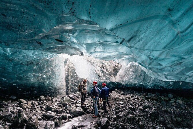 4-Day Iceland: Golden Circle, South Coast, Volcano Hike & Northern Lights - Day 1: Golden Circle Speed, with Real Time at Þingvellir, Geysir, and Gullfoss
