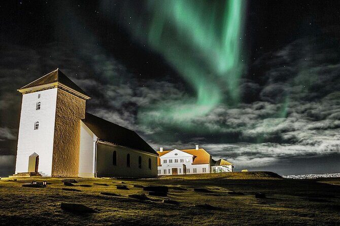 4 Hours Northern Lights Private Luxury Tour - Reykjanes Peninsula viewing: what to expect on the ground