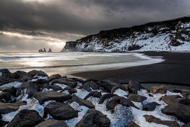 5-Days Land of Northern Lights Tour from Reykjavík - Golden Circle essentials: Fridheimar, Geysir, Gullfoss, and Thingvellir