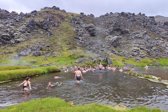 Adventure in Landmannalaugar and Hot Springs - Reykjavík & Hella - Landmannalaugar Bathing Place: how to plan your hot-springs soak
