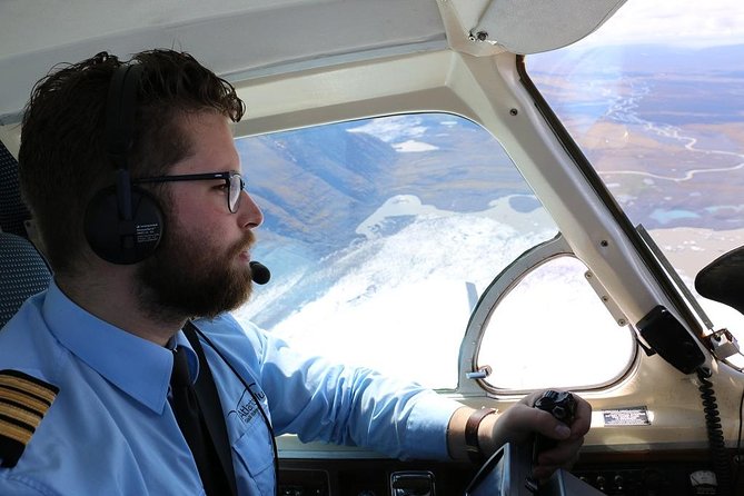 Airplane flight over glacier lagoons and Iceland's highest peak - How Long It Takes and What That Means for Your Iceland Day