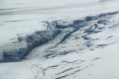 Airplane Flight over Vatnajökull Volcanic Eruption Sites - The pilot briefing before takeoff: why it improves every second in the air