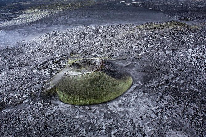 Airplane Sightseeing flight over Laki craters and highland - Vatnajökull National Park from the wing: What changes when you’re above the ice