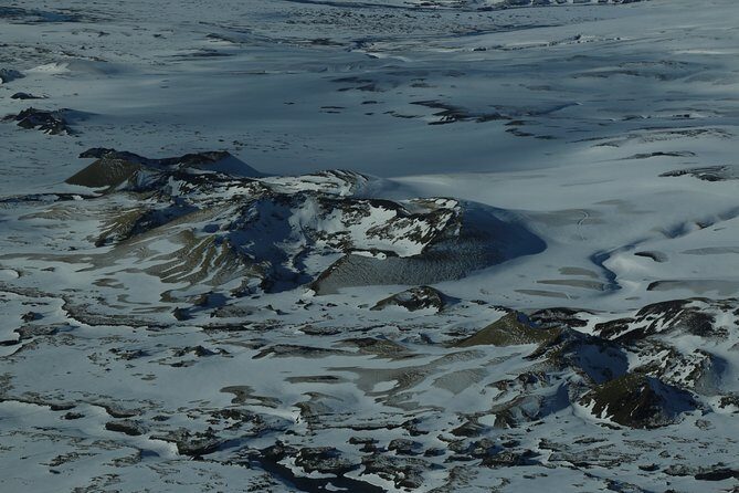 Airplane Sightseeing flight over Laki craters and highland - Motion, windows, and taking photos without turning it into a project