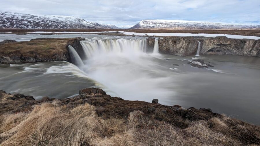 Akureyri: Goðafoss, Laufas & The Christmas House Combo Tour - Goðafoss waterfall: why the legend matters