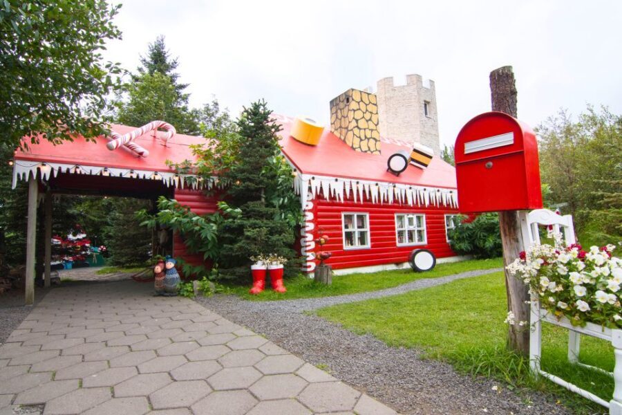 Akureyri: Goðafoss, Laufas & The Christmas House Combo Tour - Who this tour suits best (and who should tweak expectations)