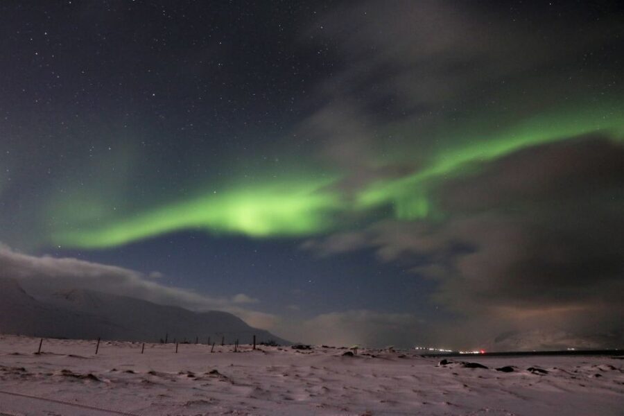 Akureyri: Hunt for the Northern Lights Photography Tour - Akureyri at night: why this hunt starts with getting darker