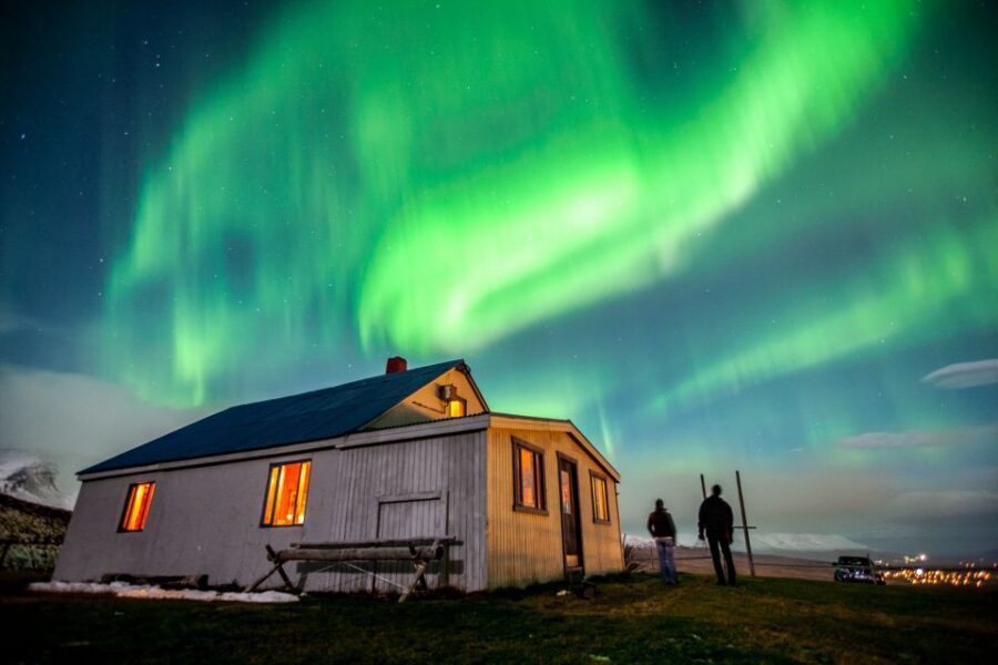 Akureyri: Northern Lights Photography Tour - Entering the dark: why the countryside matters for Aurora photos