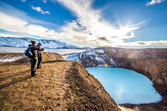 Askja & Holuhraun, Super Jeep Day Tour from Lake Myvatn - Stop 2: Vikraborgir parking and the hike toward Askja