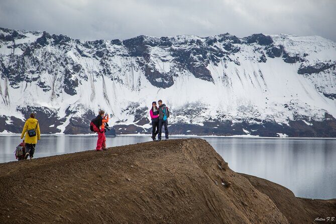 Askja & Holuhraun, Super Jeep Day Tour from Lake Myvatn - Stop 4: Drekagil dragon canyon lunch stop with choices