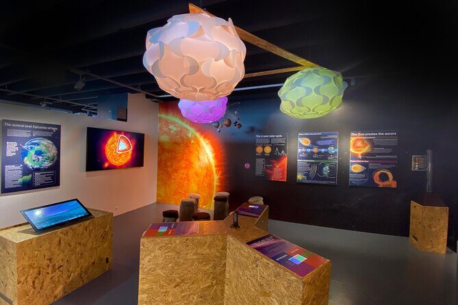 Aurora Reykjavík, The Northern Lights Center Museum Visit - The photo moment: free aurora snapshot and email delivery