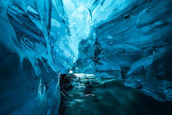 Blue Ice Cave Adventure - Clothing and gear: keep it warm, dry, and helmet-friendly
