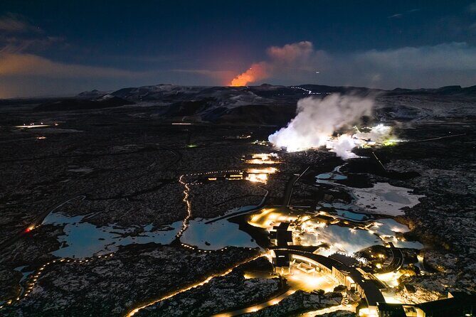 Blue Lagoon & Northern Lights Tour from Reykjavik - Northern Lights Hunt with a Local Expert Guide