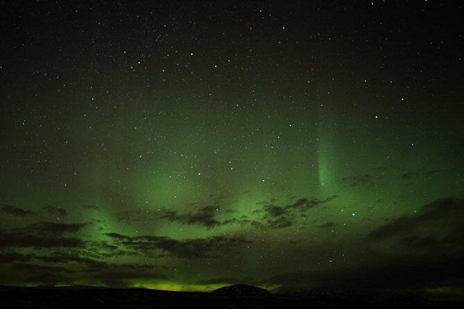 Chasing Aurora Borealis with Warmth and Treats in Premium Tour! - Photo Reality Check: Tripods, Phone Limits, and Guide Tips