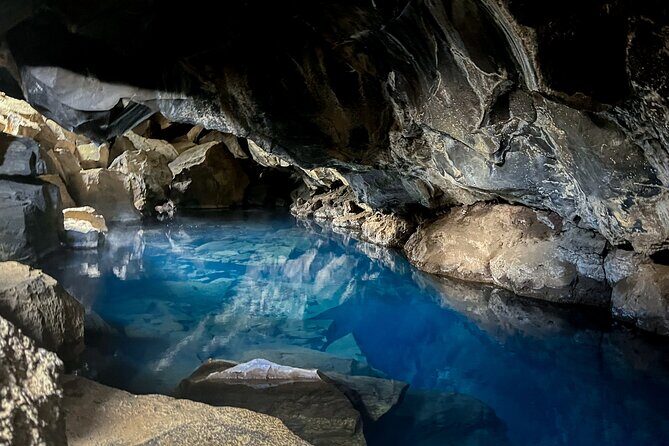 Cruise Tour Godafoss and Myvatn Lake and Baths Small Group - Grjótagjá cave and the Europe–North America rift