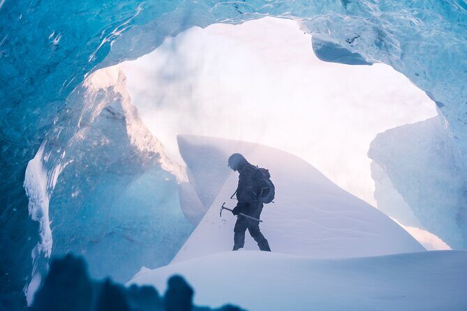 Crystal Ice Cave & Super Jeep Tour from Jökulsárlón - What to wear and bring so you’re comfortable, not miserable