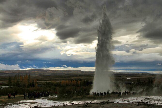 Day Trip to the Golden Circle and Hot spring Geyser by 4WD Jeep from Reykjavik - A guide who actually manages the day (not just the itinerary)