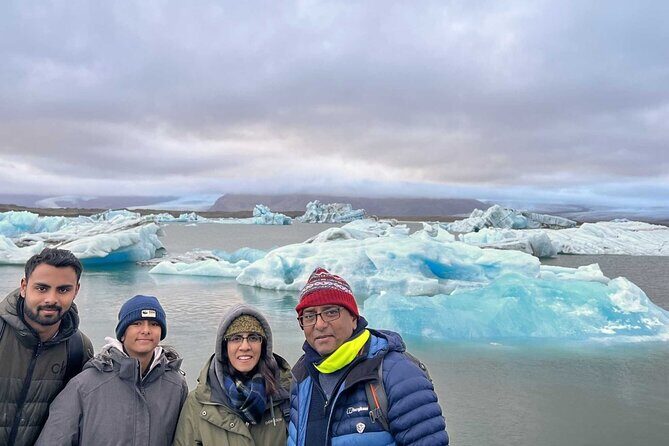 Diamond Beach & Jökulsárlón Floating Glacier Guided Day Tour - Price and value for a group up to three