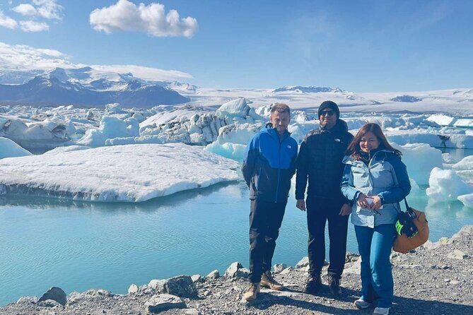 Diamond Beach & Jökulsárlón Floating Glacier Guided Day Tour - Weather timing and what to pack for a 10–12 hour ice day