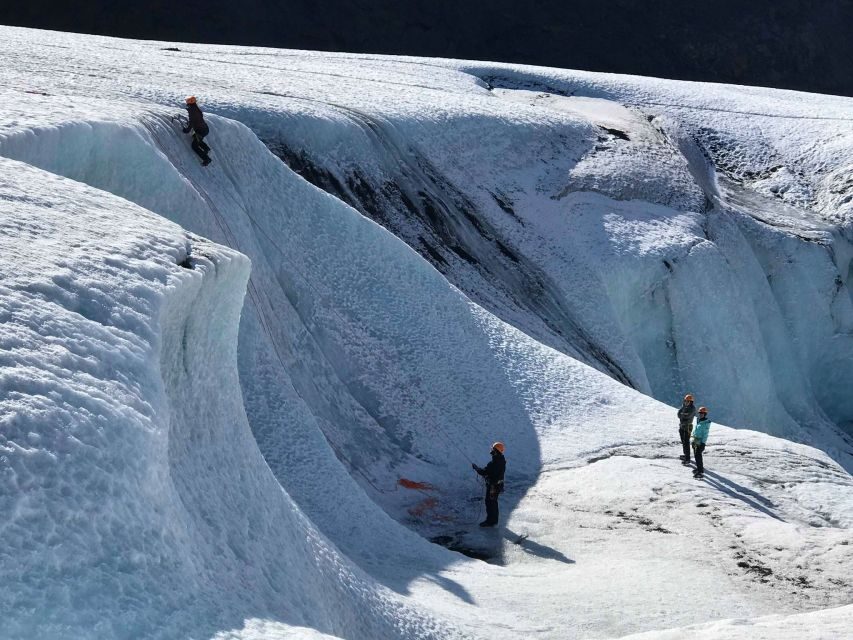 Exclusive Ice Climbing Experience on Sólheimajökull - Road 221 to the glacier: the approach part matters