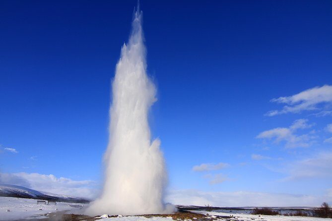 Fontana Geothermal Spa and Golden Circle Tour From Reykjavik - Gullfoss Waterfall and the Hvítá Canyon: When Weather Smiles