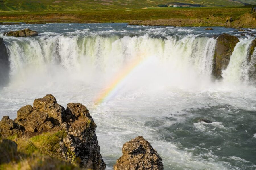 From Akureyri: Goðafoss Express Minibus Tour - Who Should Book This Express Minibus to Goðafoss?