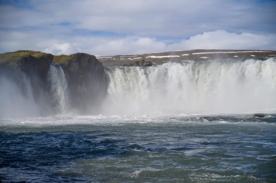 From Akureyri: Goðafoss Express Minibus Tour - The Minibus Ride From Akureyri: Comfortable Seats and Live Commentary