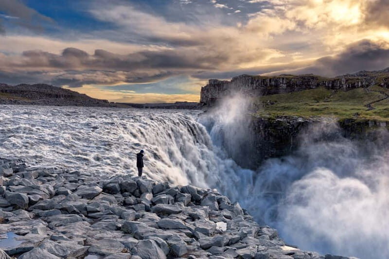 From Akureyri Port: Diamond Circle Guided Day Trip w/ Lunch - Goðafoss and Ásbyrgi: The First Stops That Set the Tone