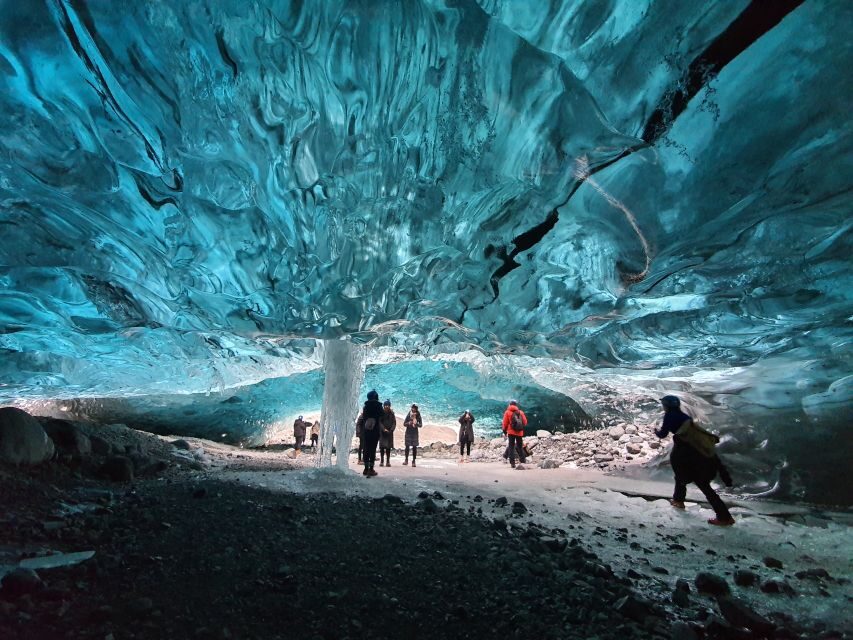 From Reykjavik: 3-Day South Coast Winter Tour with Ice Cave - Hotel Night 1: Geothermal Hot Tubs and a Real Reset