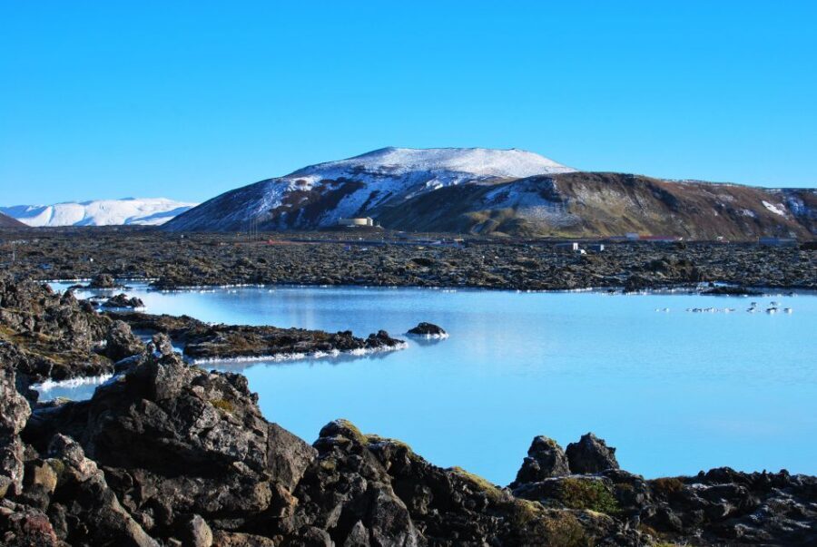 From Reykjavík: 4, 5, 6 or 7-Day Small-Group Ring Road Tour - Day 2: Jökulsárlón glacier lagoon, Diamond Beach, and east-coast drama
