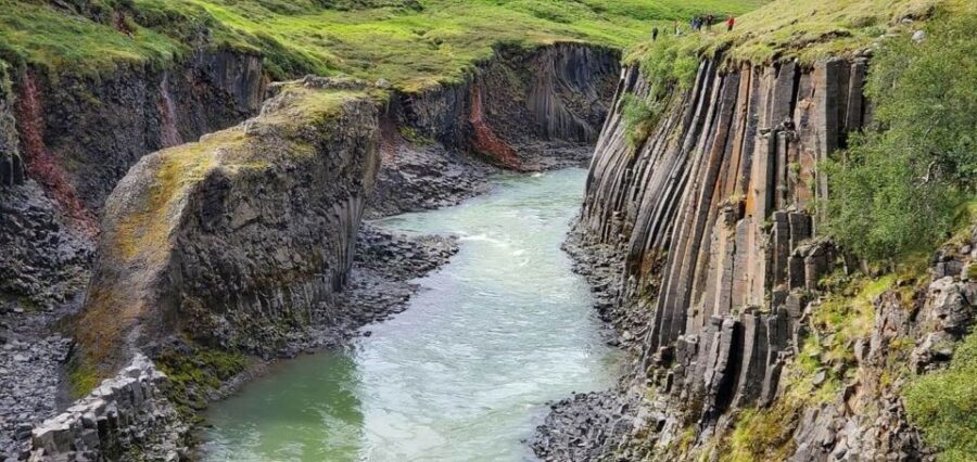 From Reykjavík: 4, 5, 6 or 7-Day Small-Group Ring Road Tour - Day 3: Lake Mývatn’s volcanic weirdness, Dettifoss power, and Góðafoss