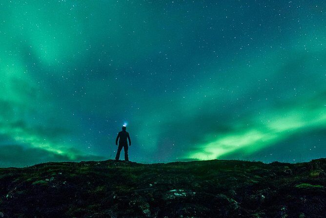 From Reykjavik 4x4 Minibus Northern Lights with Photo and Cocoa - Kleifarvatn Lake at night: what to expect when you arrive