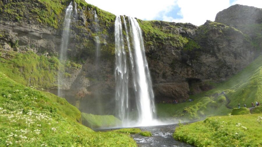 From Reykjavik: Explore the Waterfalls of the South Coast - The waterfall route: six stops, short walks, big variety