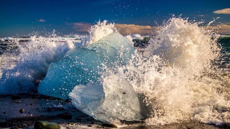 From Reykjavik: Glacier Lagoon and Fjaðrárgjúfur Canyon Tour - Quick hits before you go