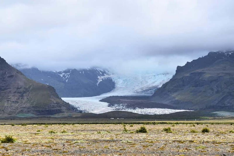 From Reykjavik: Glacier Lagoon and Fjaðrárgjúfur Canyon Tour - Guides and group size: what the best versions of this tour feel like