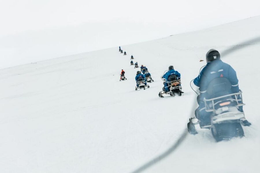 From Reykjavik: Golden Circle and Glacier Snowmobile Tour - Langjökull Glacier by Super Truck: Getting Onto the Ice