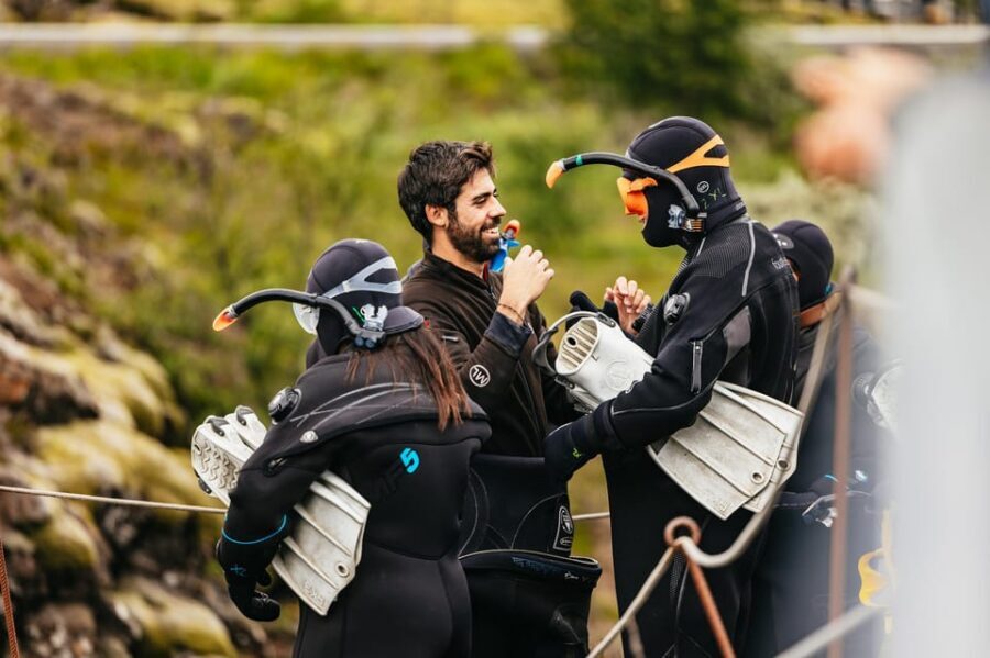 From Reykjavík: Golden Circle Tour and Silfra Snorkeling - What “included” actually buys you: gear, guide, hot drinks, photos