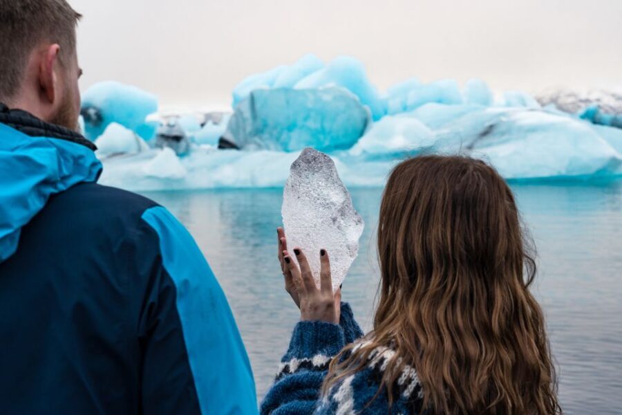 From Reykjavik: Jökulsárlón Glacier Lagoon and Diamond Beach - Jökulsárlón Glacier Lagoon: icebergs you can’t fake