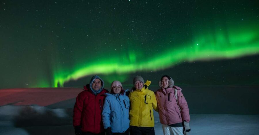 From Reykjavik: Northern Lights Guided Tour with Photos - What to Pack for the Cold (and Why It Affects Your Photos)