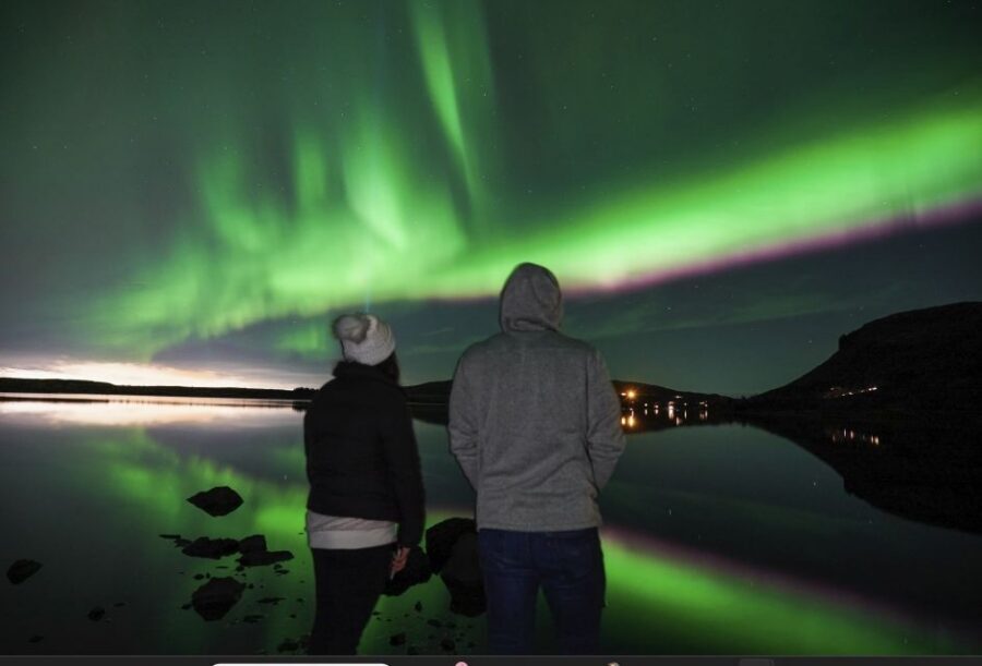 From Reykjavik: Northern Lights Hunt Super Jeep Tour - Reykjavik Pickup at 21:00: a Small-Group Night Mission