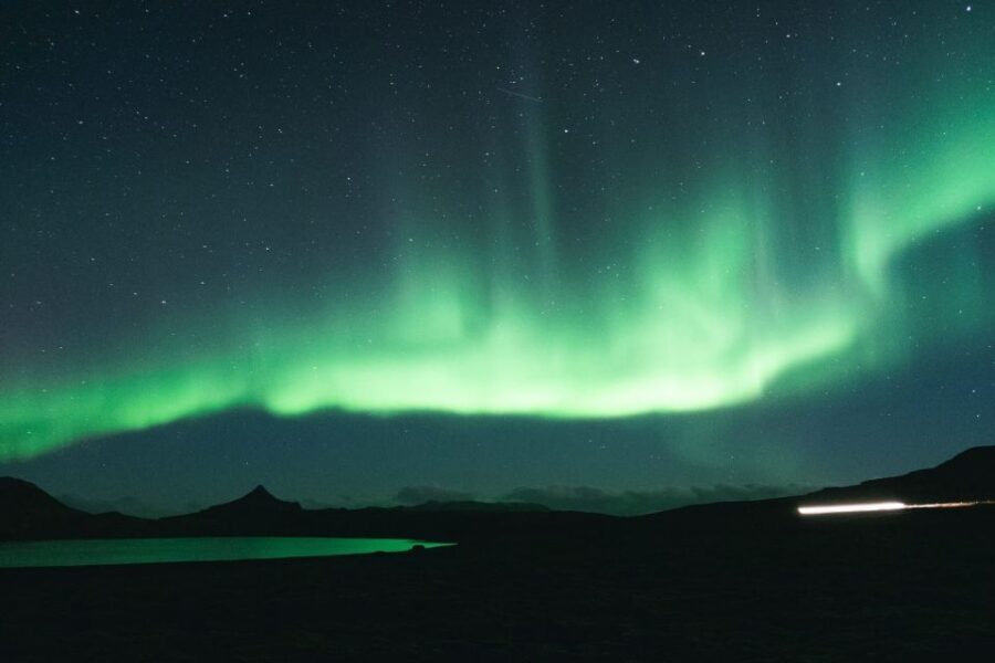 From Reykjavik: Northern Lights Sightseeing Cruise - Leaving Reykjavik Light Pollution Behind (and Why Distance Matters)
