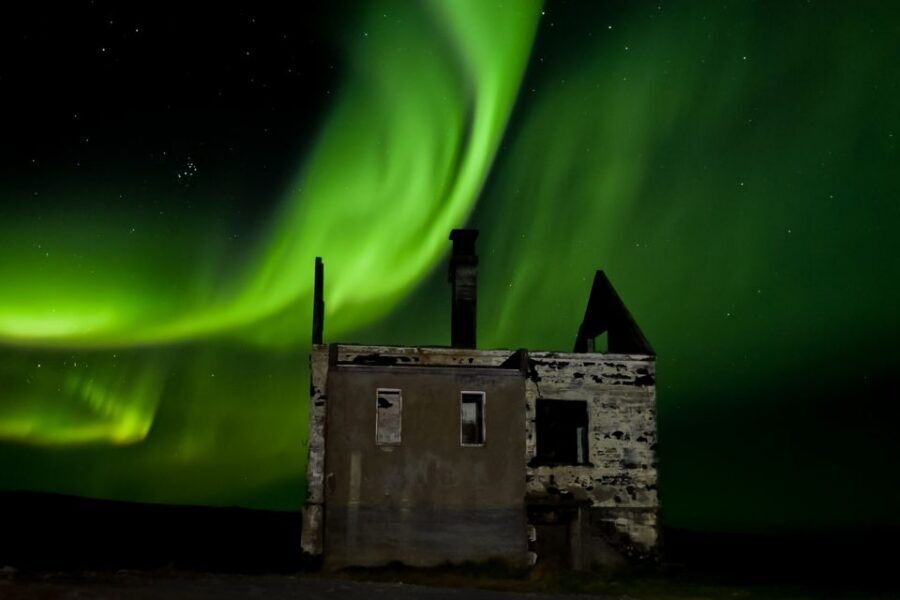 From Reykjavik: Northern Lights Tour with Hot Cocoa & Photos - Price and value: what $169 really buys you