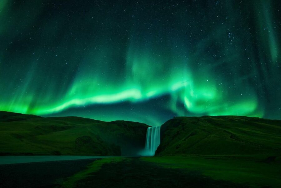 From Reykjavik: Northern Lights Tour with Lifetime Guarantee - Meeting point and pickup rhythm: get there early, then breathe