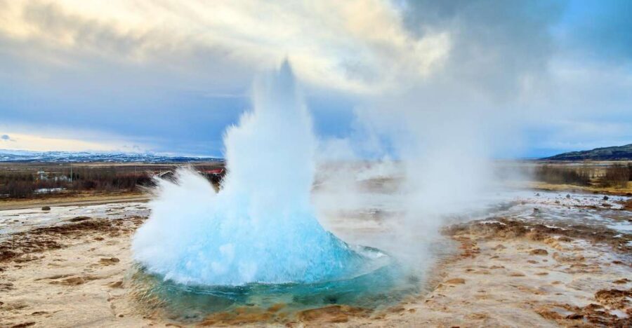 From Reykjavik: Private Golden Circle Day Tour by Jeep - Reykjavik to the Golden Circle: how a 10-hour day is paced