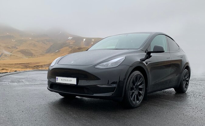 From Reykjavik: Private Golden Circle Iceland Day Tour - Why this private Golden Circle feels different (Tesla day, not a bus day)