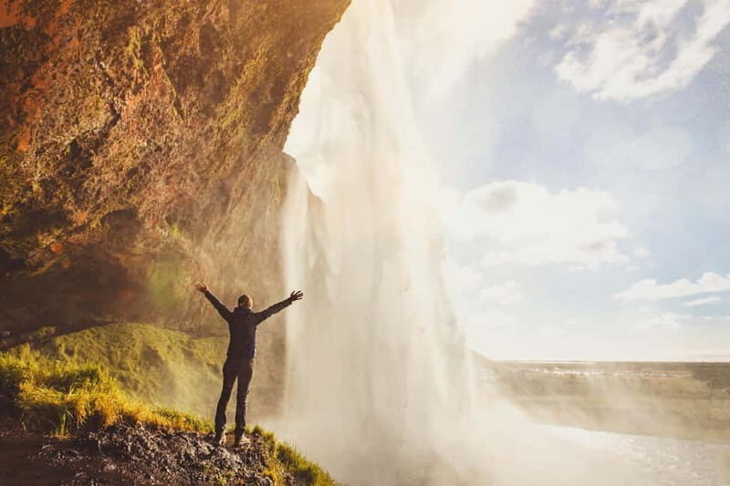 From Reykjavík: South Coast Highlights Day Tour - Seljalandsfoss and Gljúfrabúi: the behind-the-waterfall moment
