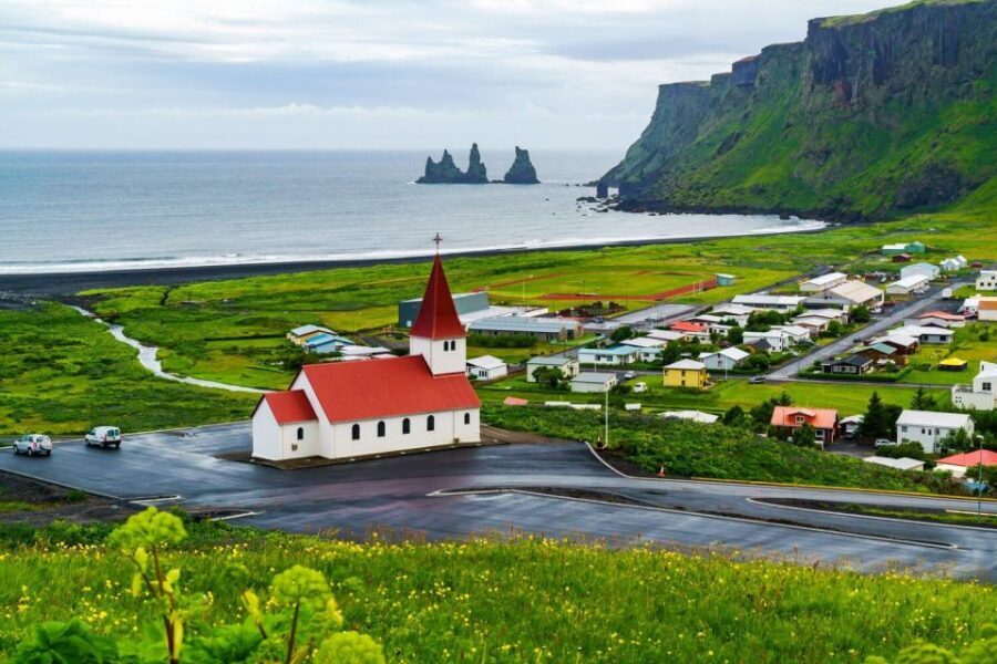 From Reykjavik: South Coast Tour & DC-3 Plane Wreck - DC‑3 plane wreck access: why the shuttle matters on Sólheimasandur